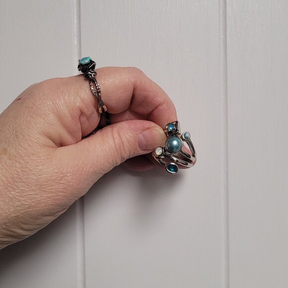 Lia sophia Sz 7 “Comet” ring, cut crystals and glass pearls, silver tone. EUC - Picture 13 of 13